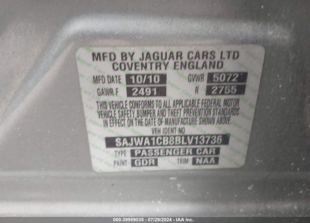 2011 JAGUAR XJ VIN: SAJWA1CB8BLV13736