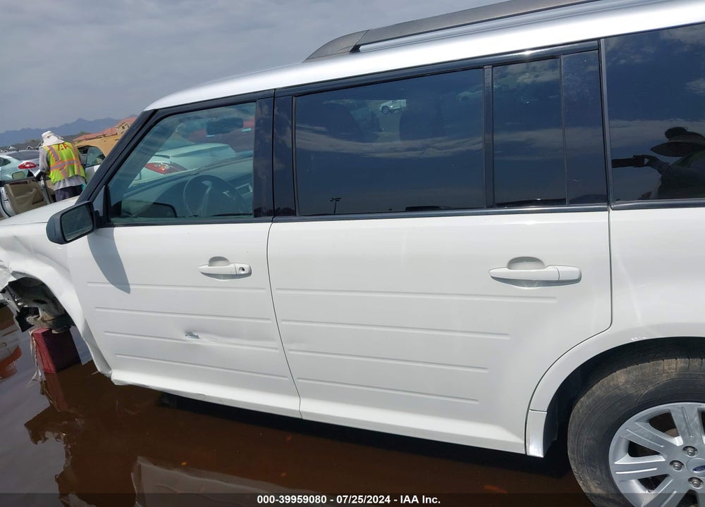 2011 FORD FLEX SE VIN: 2FMGK5BC0BBD21692