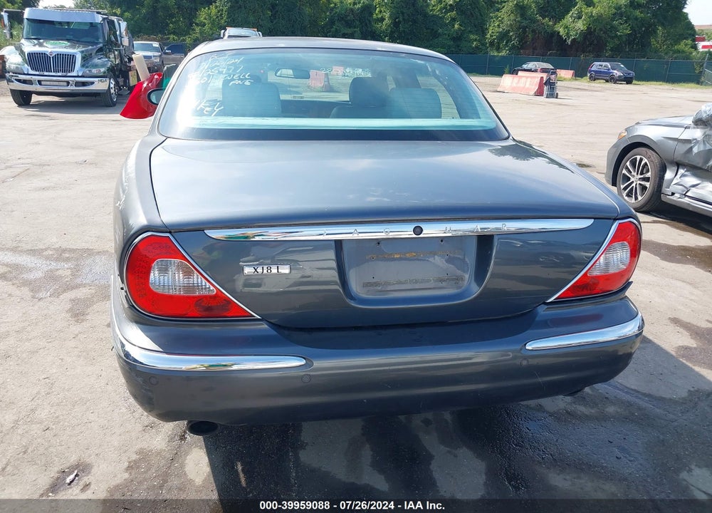 2006 JAGUAR XJ XJ8 L VIN: SAJWA79B26SH09857