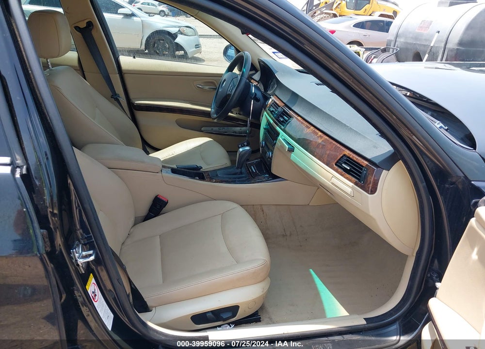 2008 BMW 328I VIN: WBAVA37508NL58152