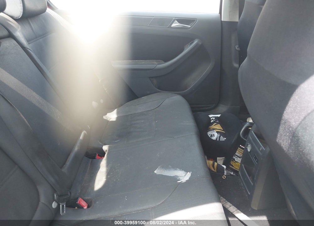 2012 VOLKSWAGEN JETTA 2.5L SE VIN: 3VWDP7AJXCM315433