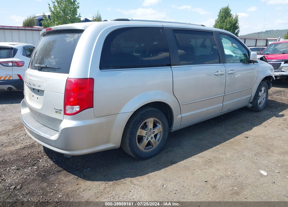 2011 DODGE GRAND CARAVAN CREW VIN: 2D4RN5DG1BR662369