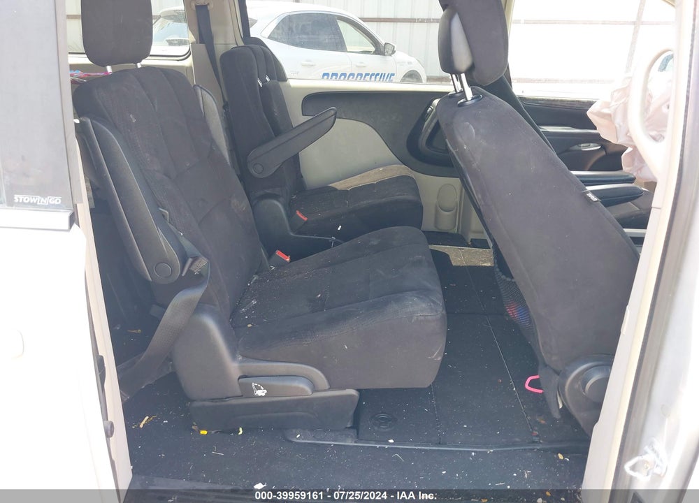 2011 DODGE GRAND CARAVAN CREW VIN: 2D4RN5DG1BR662369