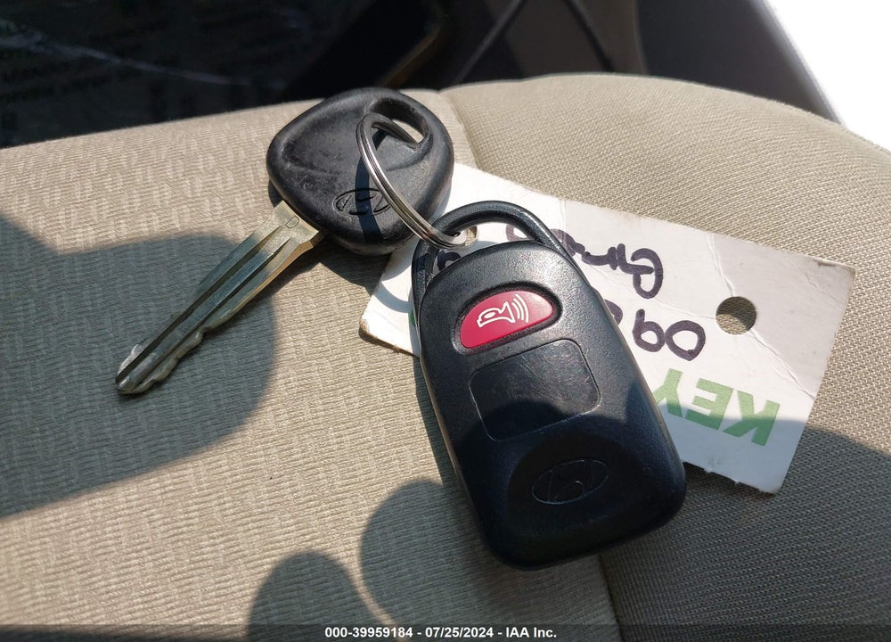 2009 HYUNDAI ELANTRA GLS VIN: KMHDU46D29U746846