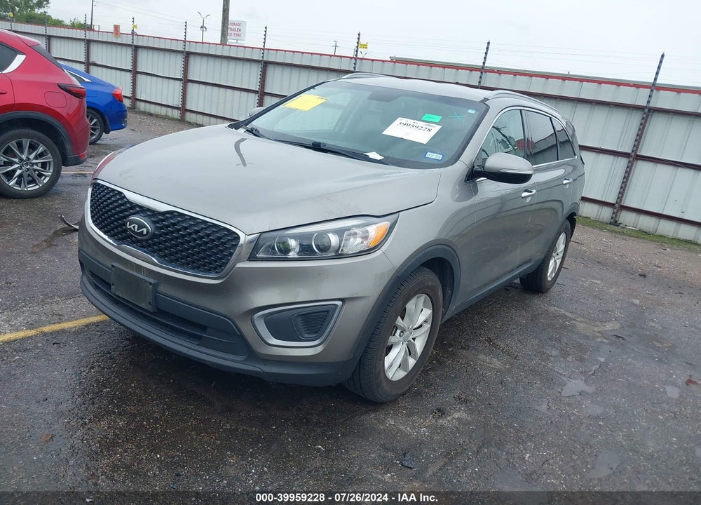 2016 KIA SORENTO 2.4L LX VIN: 5XYPG4A34GG026373