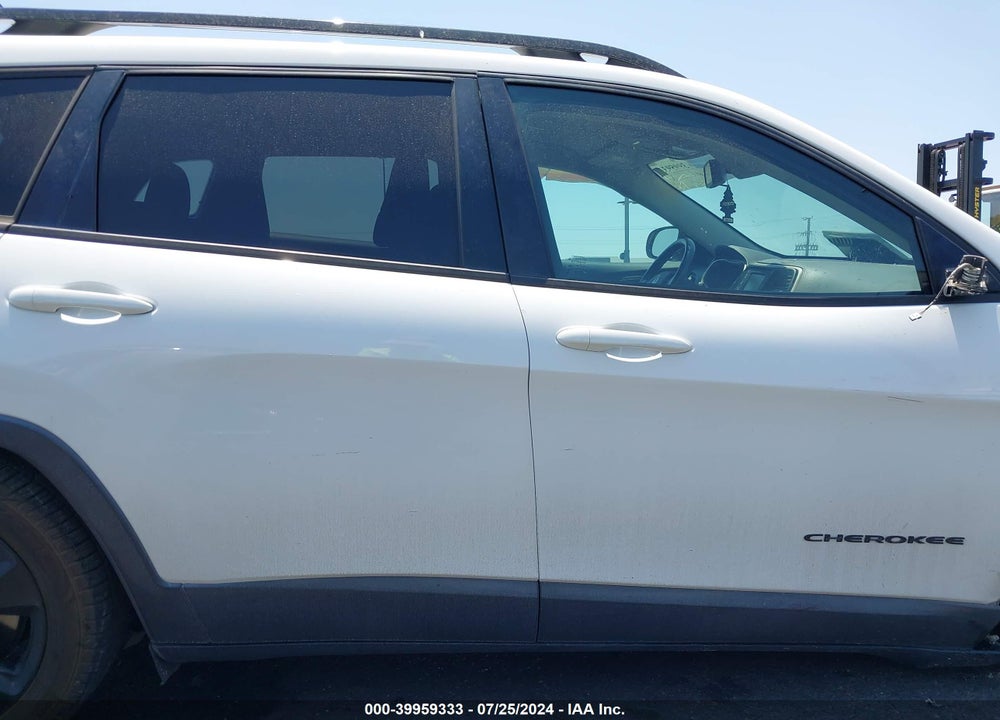 2018 JEEP CHEROKEE LATITUDE FWD VIN: 1C4PJLCX1JD577264
