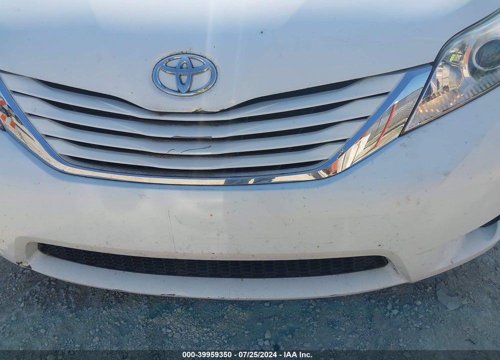 2015 TOYOTA SIENNA LE 7 PASSENGER VIN: 5TDJK3DC0FS126515