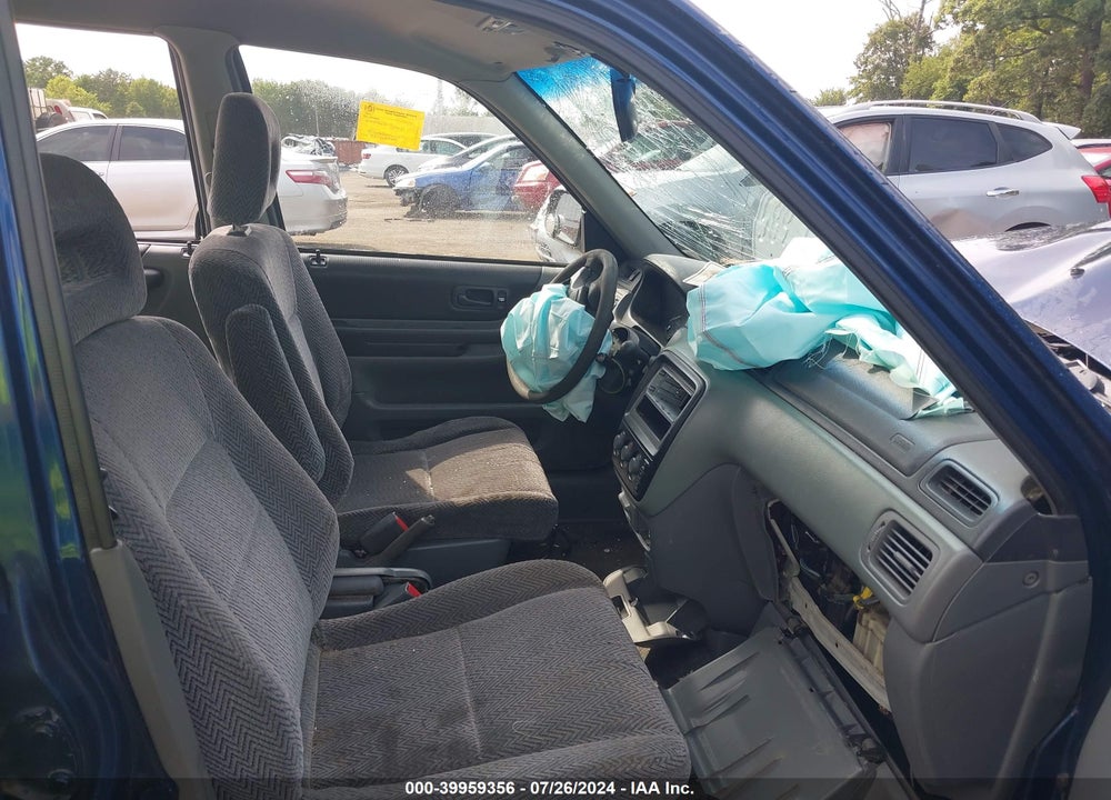 1998 HONDA CR-V LX VIN: JHLRD1847WC052910