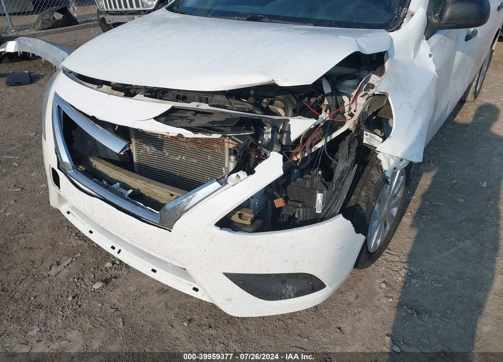 2015 NISSAN VERSA 1.6 S+ VIN: 3N1CN7AP2FL944819