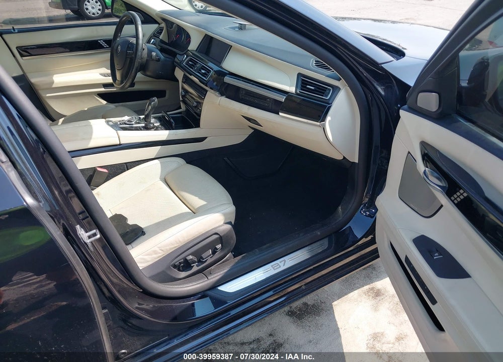 2013 BMW 750LI VIN: WBAYE8C58DDS15972