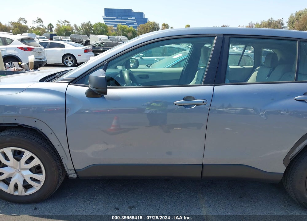 2022 TOYOTA COROLLA CROSS L VIN: 7MUAAAAG8NV002995