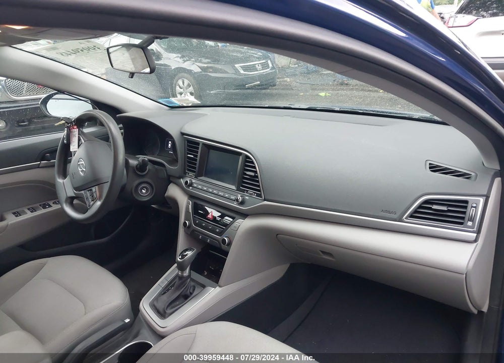 2018 HYUNDAI ELANTRA SEL VIN: 5NPD84LF6JH270517
