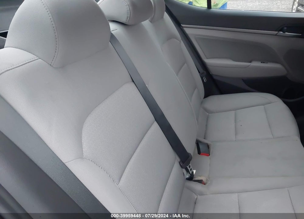 2018 HYUNDAI ELANTRA SEL VIN: 5NPD84LF6JH270517