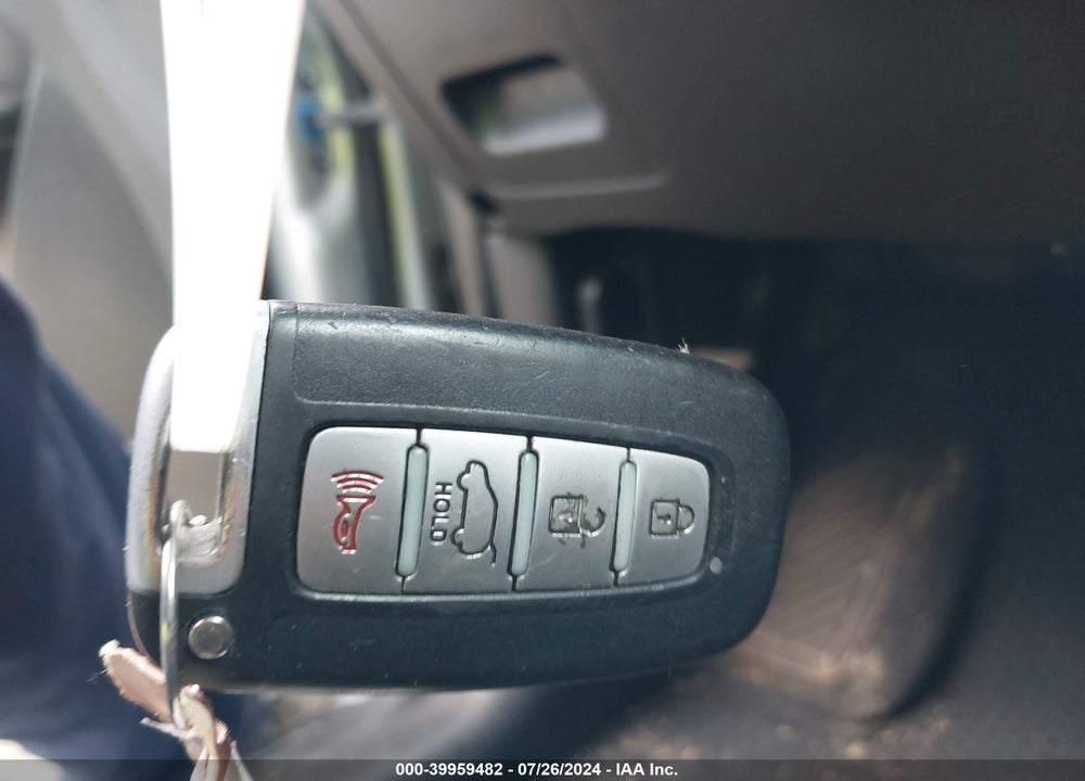 2012 KIA SORENTO SX V6 VIN: 5XYKWDA23CG300886