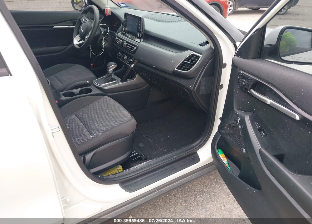 2023 KIA SELTOS LX VIN: KNDEPCAA7P7371507