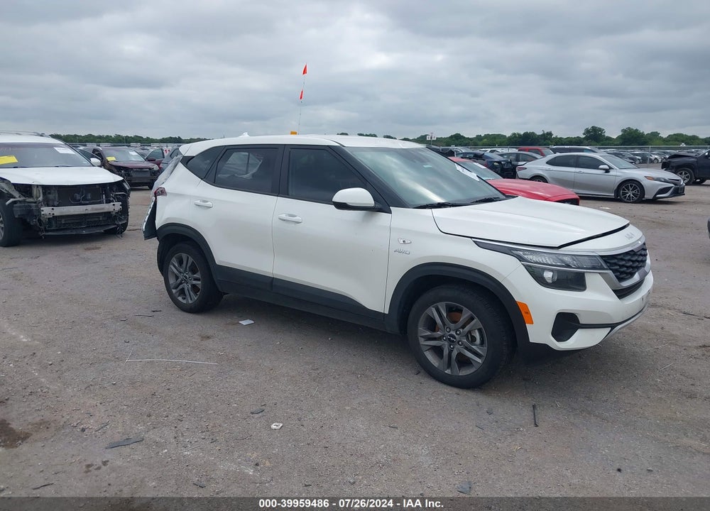 2023 KIA SELTOS LX VIN: KNDEPCAA7P7371507