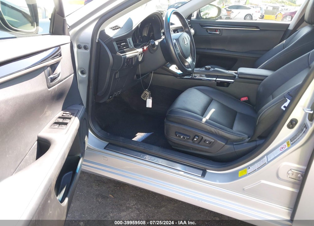 2015 LEXUS ES 350 CRAFTED LINE VIN: JTHBK1GG8F2168931