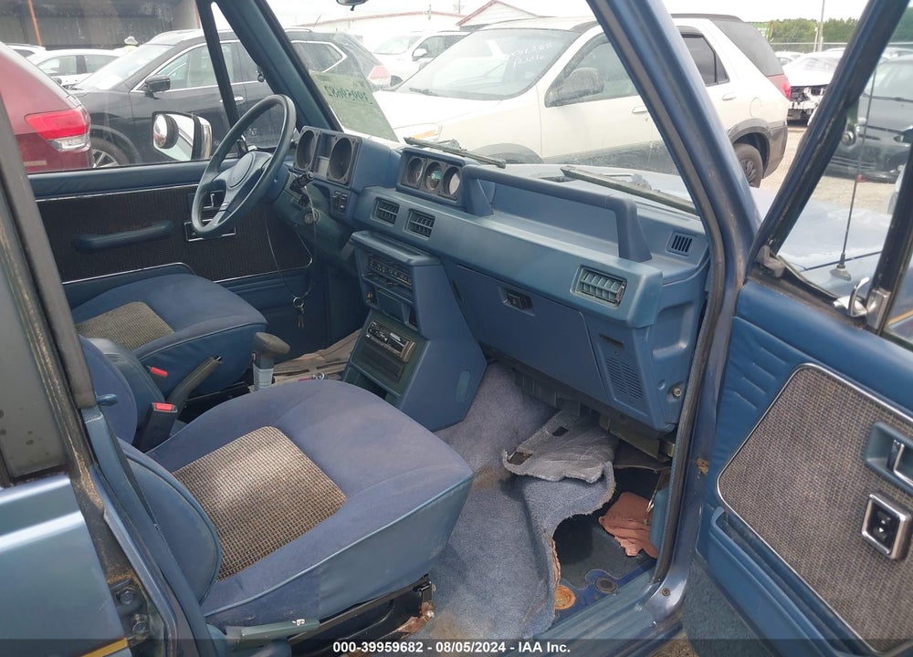 1991 MITSUBISHI MONTERO LS VIN: JA4GJ51S3MJ005051