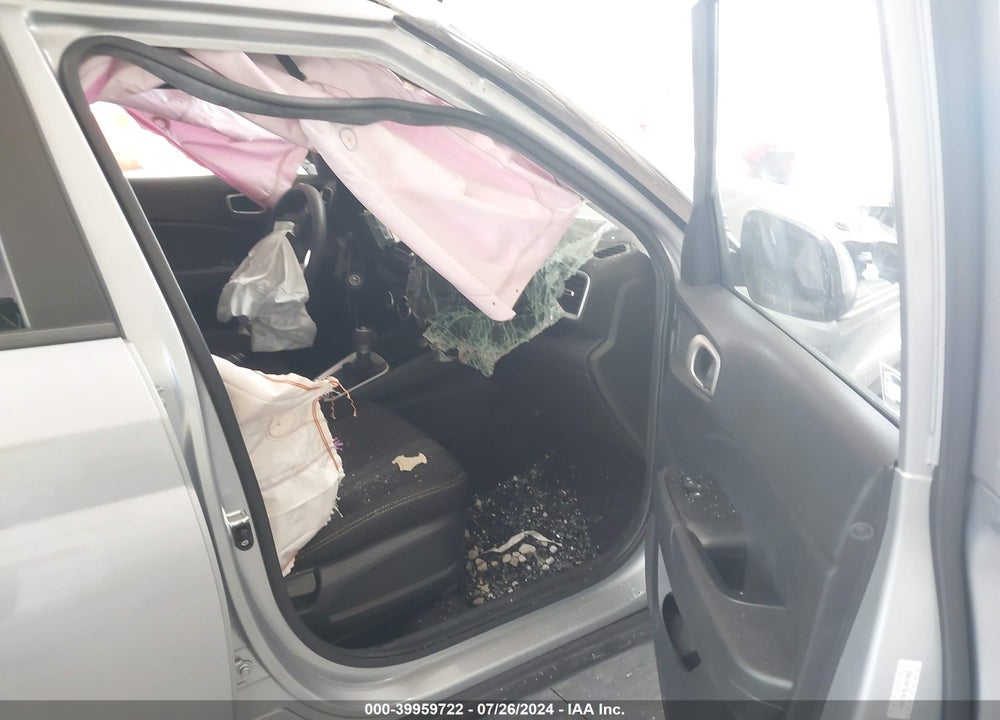 2020 HYUNDAI VENUE SEL VIN: KMHRC8A38LU044066