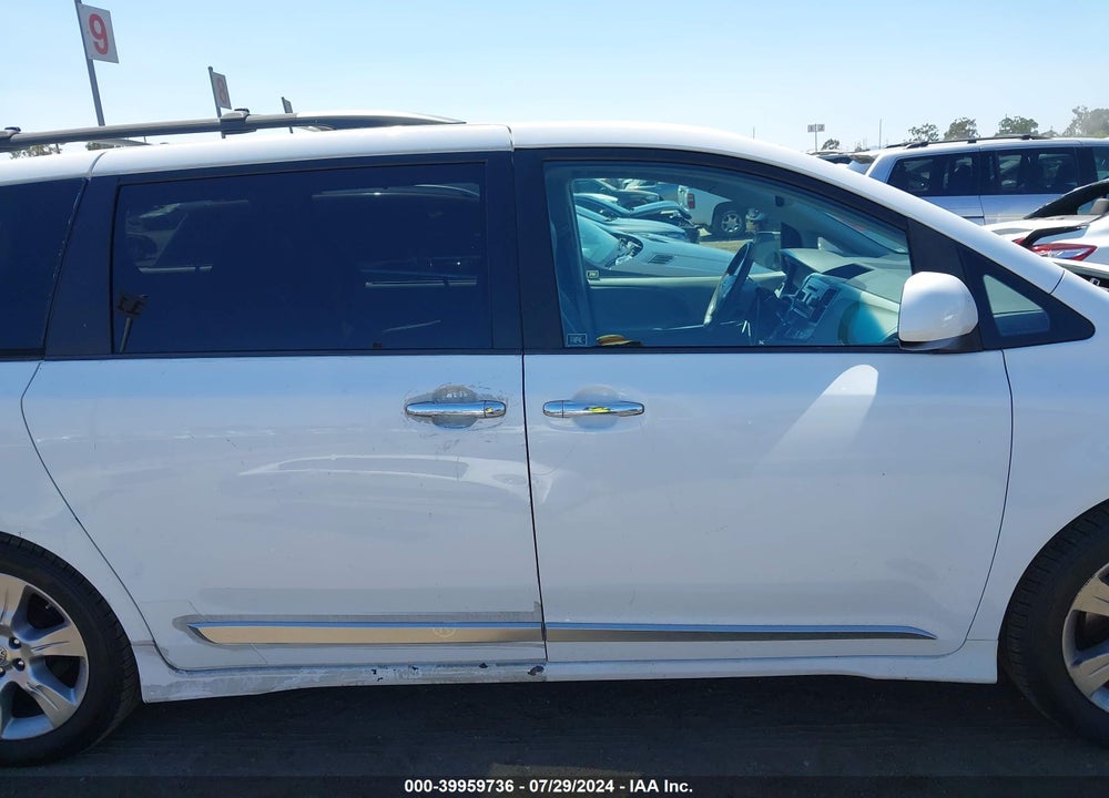 2013 TOYOTA SIENNA SE 8 PASSENGER VIN: 5TDXK3DC5DS310680
