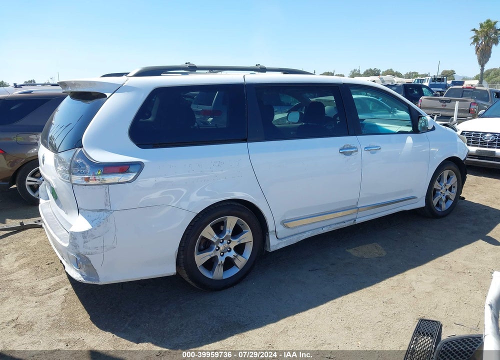 2013 TOYOTA SIENNA SE 8 PASSENGER VIN: 5TDXK3DC5DS310680