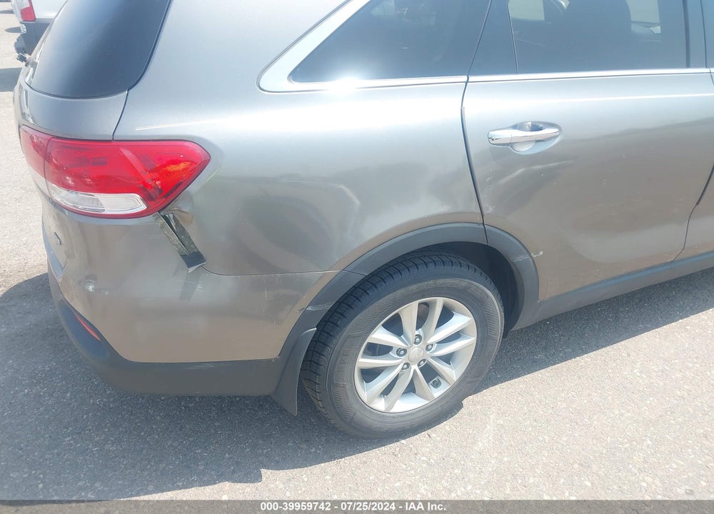 2016 KIA SORENTO 2.4L LX VIN: 5XYPG4A33GG004865