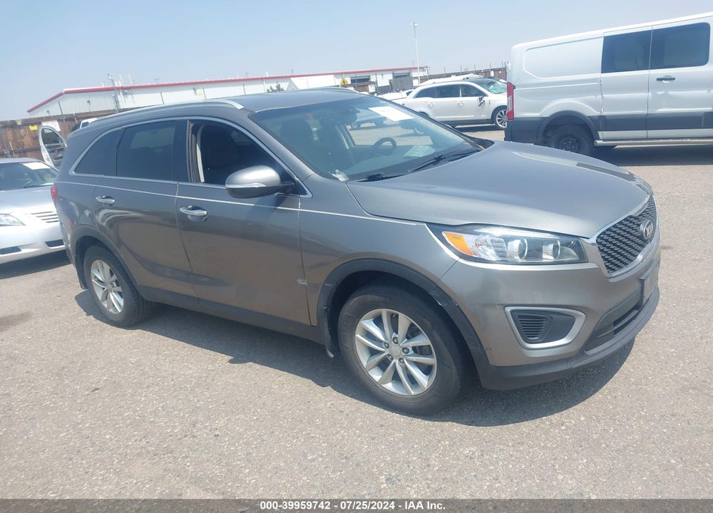 2016 KIA SORENTO 2.4L LX VIN: 5XYPG4A33GG004865