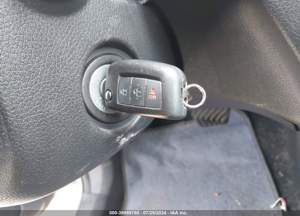 2018 NISSAN ROGUE S VIN: 5N1AT2MV4JC749795