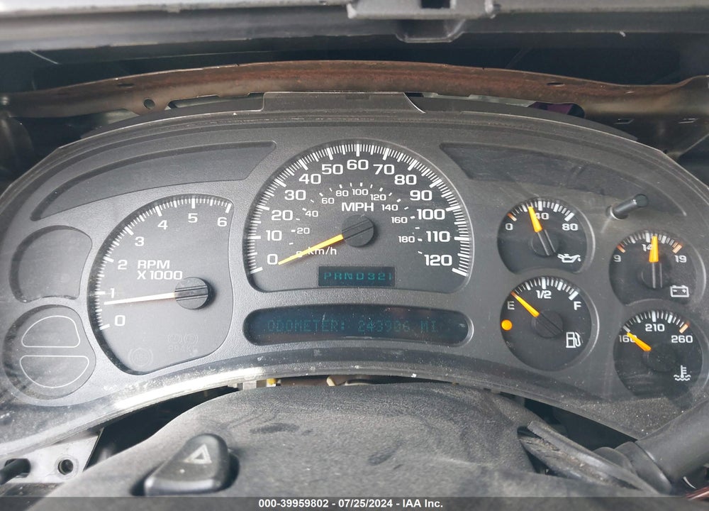 2005 CHEVROLET TAHOE LT VIN: 1GNEK13T95J110727
