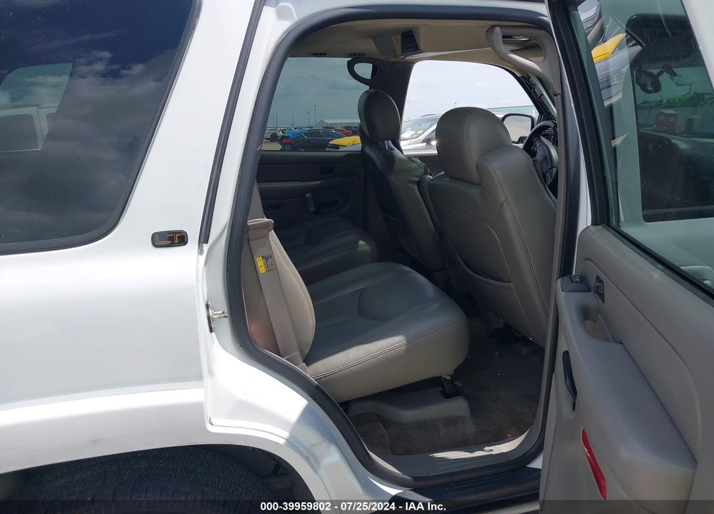 2005 CHEVROLET TAHOE LT VIN: 1GNEK13T95J110727