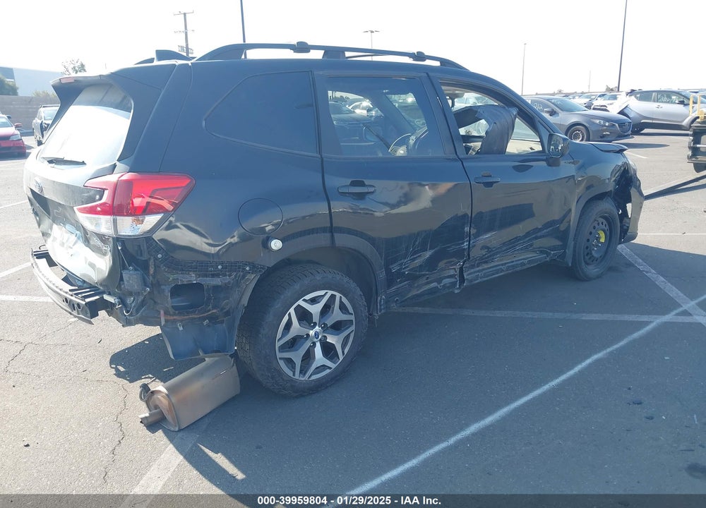 2020 SUBARU FORESTER PREMIUM VIN: JF2SKAJCXLH556177