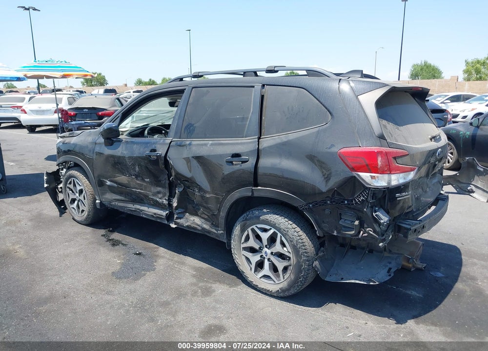 2020 SUBARU FORESTER PREMIUM VIN: JF2SKAJCXLH556177