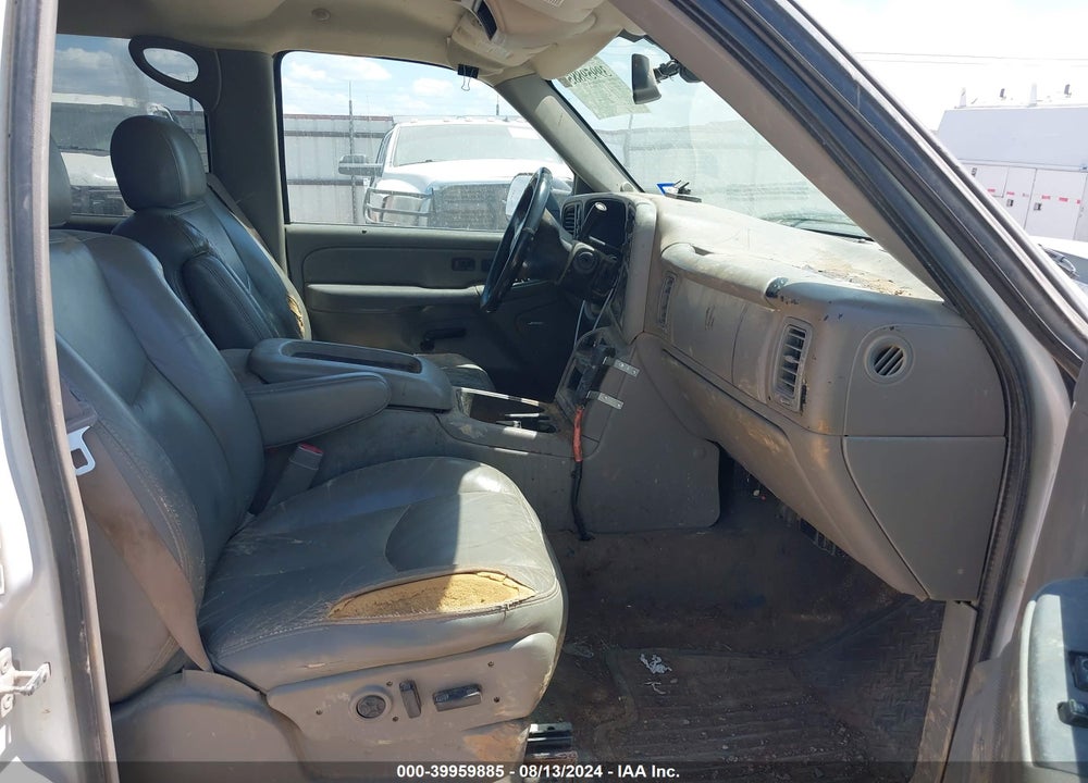 2005 CHEVROLET SILVERADO 2500HD LT VIN: 1GCHK23255F830290
