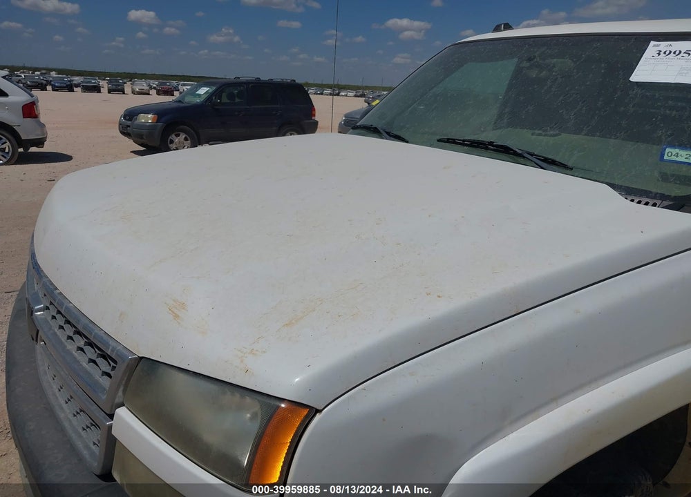 2005 CHEVROLET SILVERADO 2500HD LT VIN: 1GCHK23255F830290