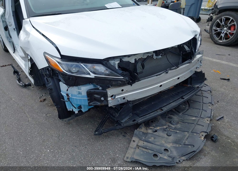 2022 TOYOTA CAMRY LE VIN: 4T1C11AK1NU698646