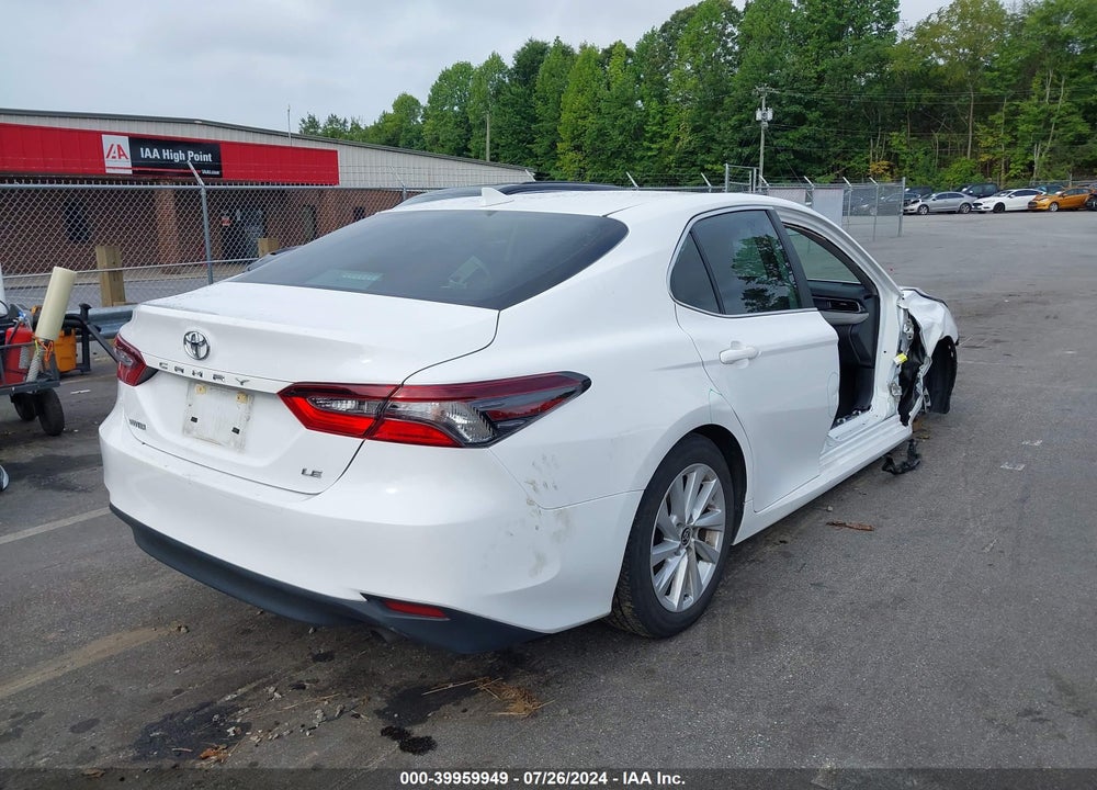 2022 TOYOTA CAMRY LE VIN: 4T1C11AK1NU698646