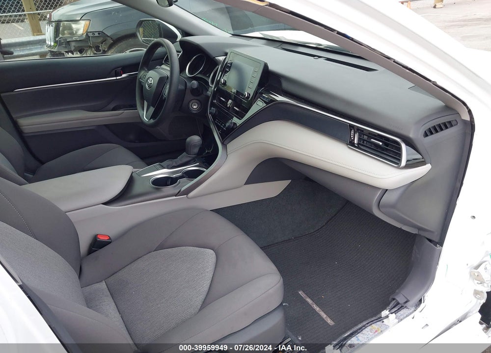 2022 TOYOTA CAMRY LE VIN: 4T1C11AK1NU698646