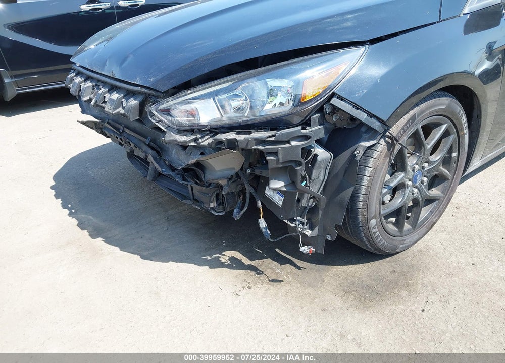 2016 FORD FOCUS SE VIN: 1FADP3K25GL286357