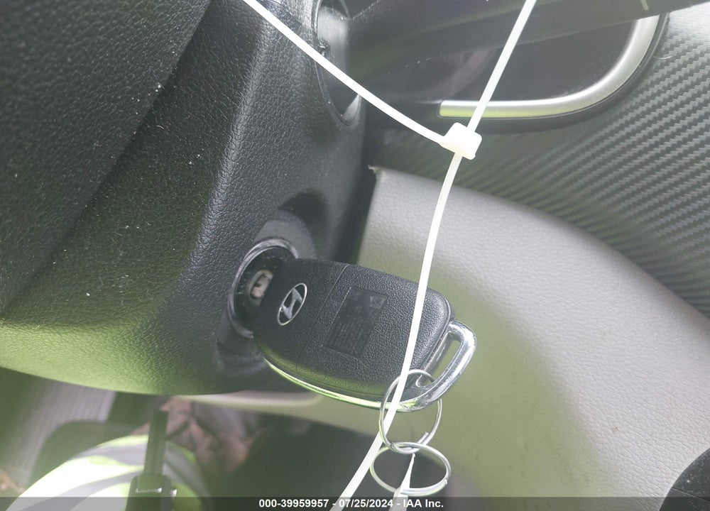 2019 HYUNDAI TUCSON SE VIN: KM8J2CA41KU850065