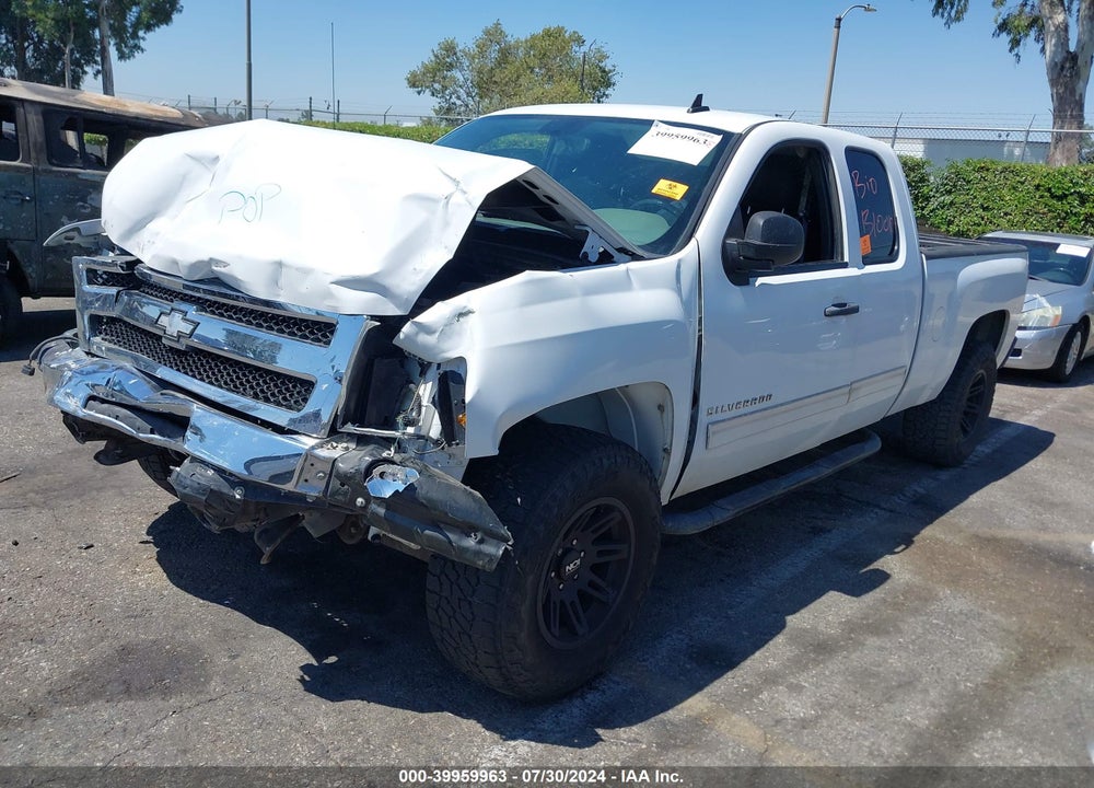 2011 CHEVROLET SILVERADO 1500 LS VIN: 1GCRCREA6BZ277934