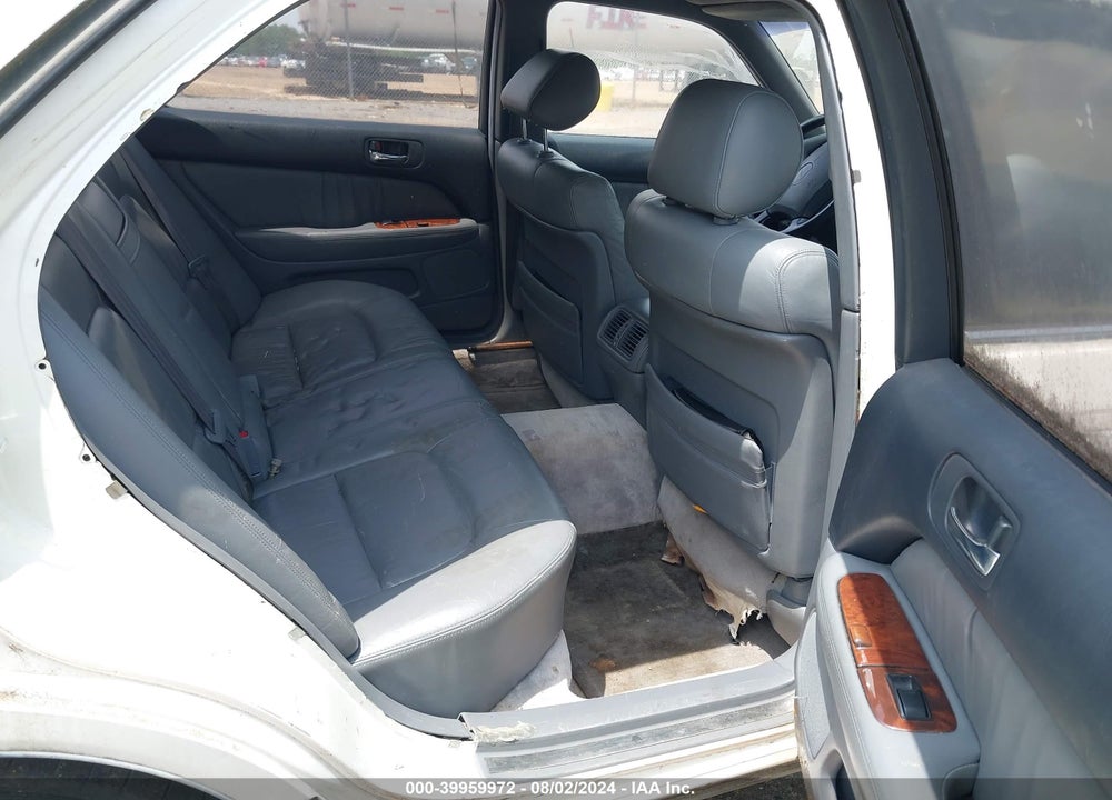 1996 LEXUS LS 400 VIN: JT8BH22F0T0047109