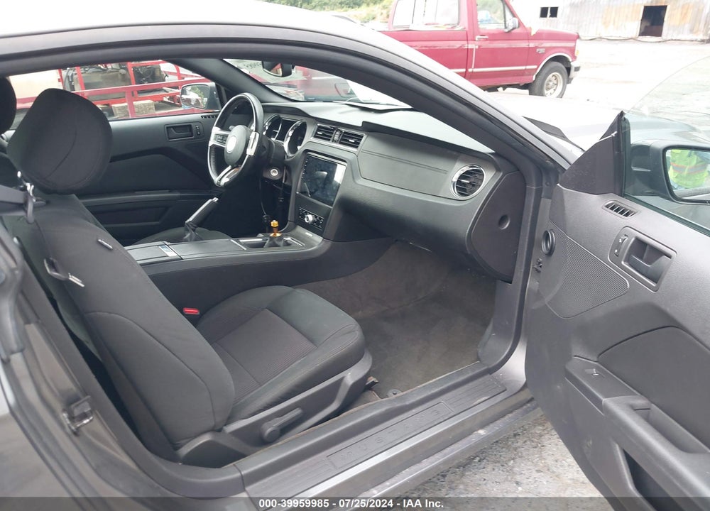 2014 FORD MUSTANG V6 VIN: 1ZVBP8AM4E5254127