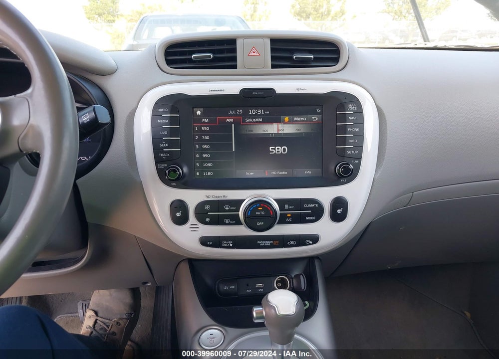 2018 KIA SOUL EV VIN: KNDJP3AE1J7029169
