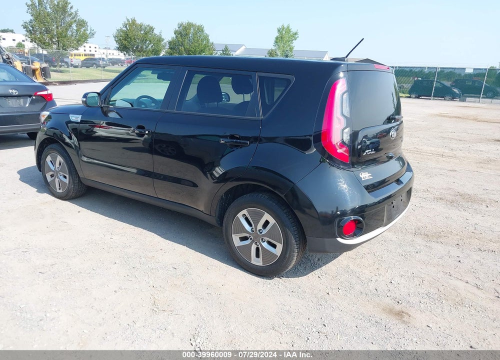 2018 KIA SOUL EV VIN: KNDJP3AE1J7029169