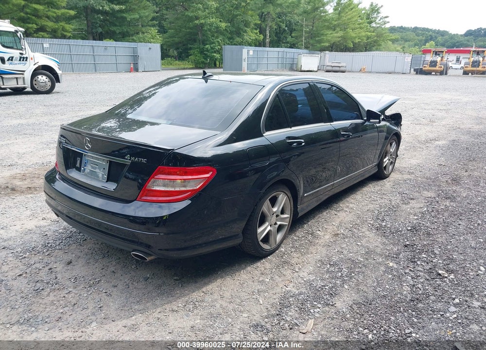 2011 MERCEDES-BENZ C 300 VIN: WDDGF8BBXBR164824