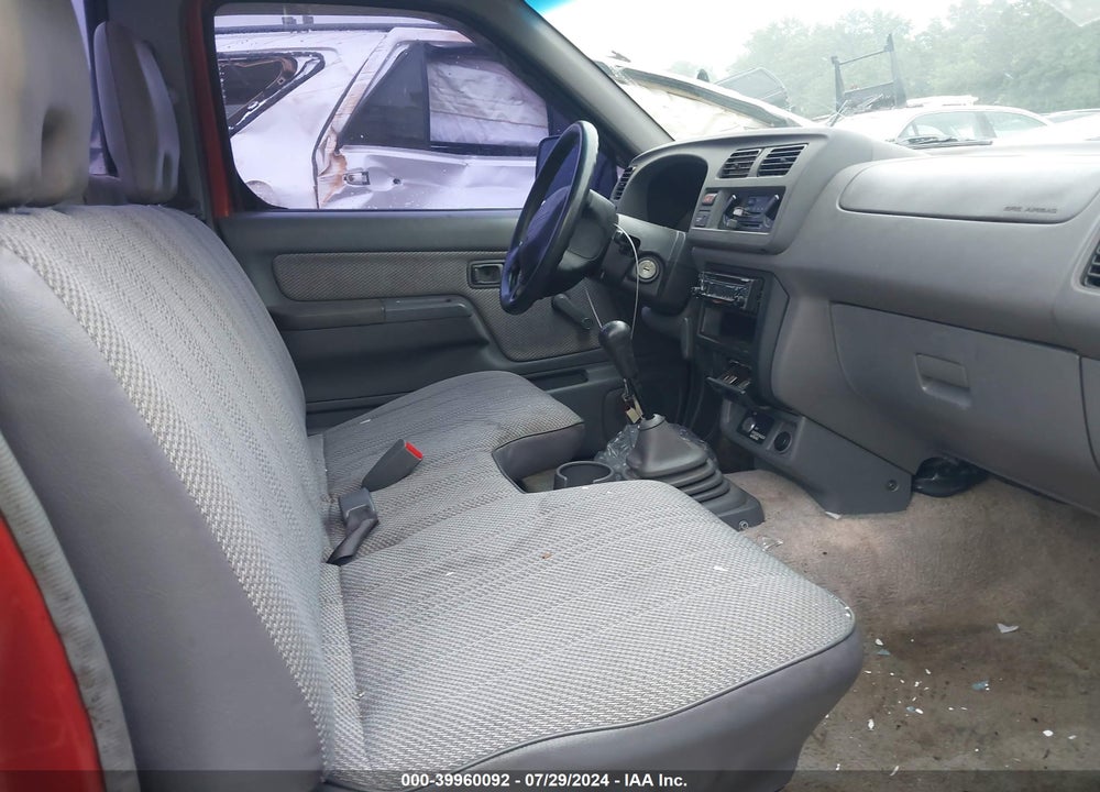 1998 NISSAN FRONTIER STANDARD/XE VIN: 1N6DD21S8WC305042