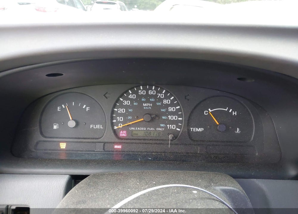 1998 NISSAN FRONTIER STANDARD/XE VIN: 1N6DD21S8WC305042