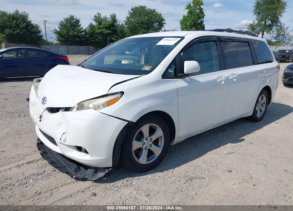 2013 TOYOTA SIENNA LE V6 7 PASSENGER AUTO ACCESS SEAT/LE V6 8 PASSENGER VIN: 5TDKK3DC0DS371705