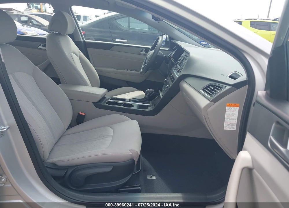 2016 HYUNDAI SONATA HYBRID SE VIN: KMHE24L1XGA028013