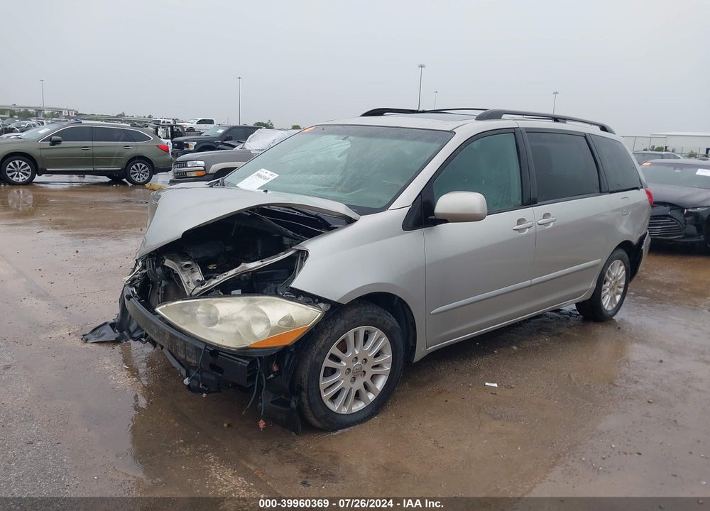 2010 TOYOTA SIENNA LIMITED/XLE VIN: 5TDYK4CC8AS300118